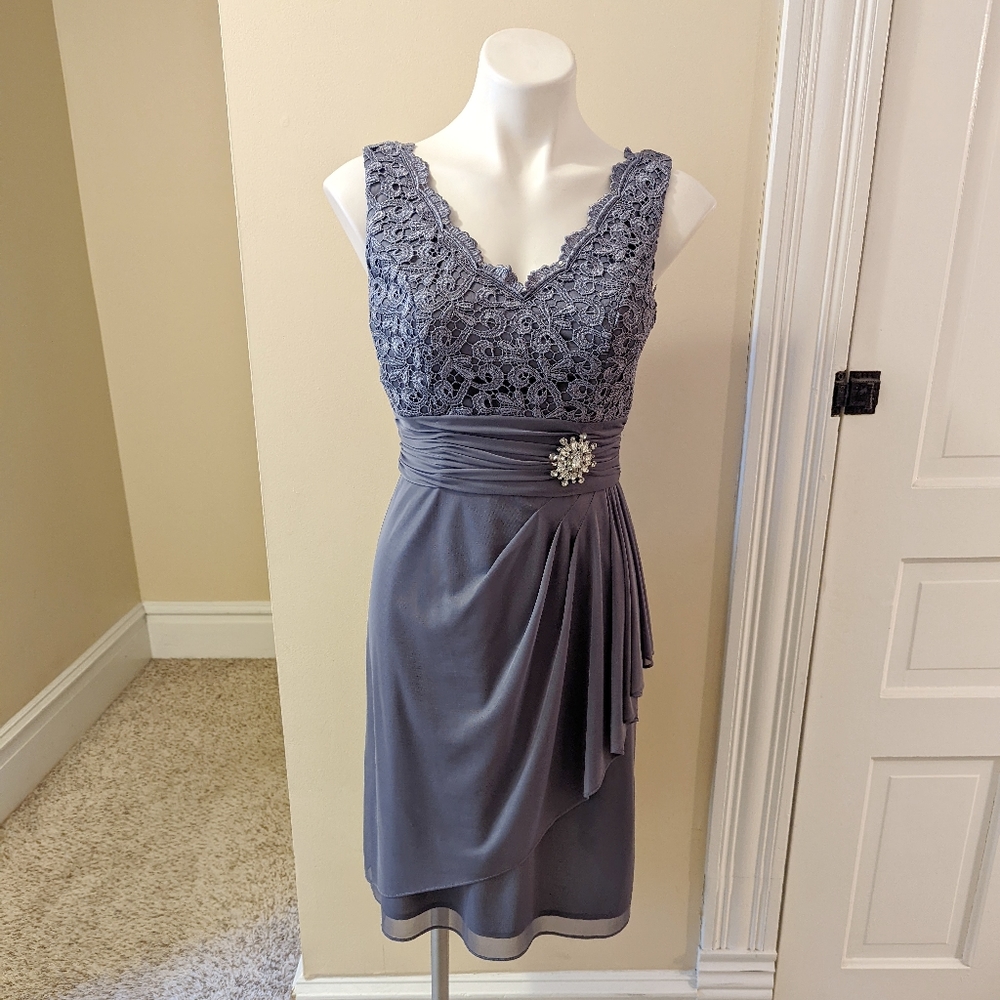 Cachet gray purple MOH dress size 4